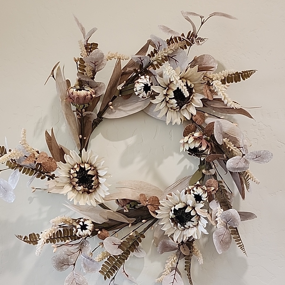 Elegant Floral Wreath with Sunflowers